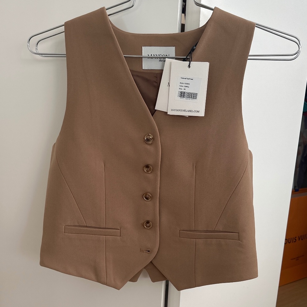 NWT Mayson the Label tailored twill vest in camel